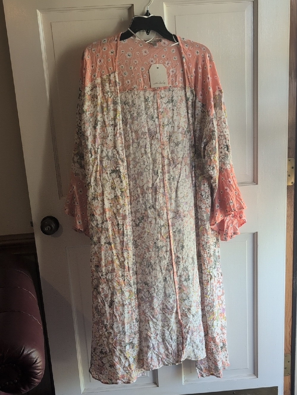 Wonderly Peach & Cream Floral Open-Front Kimono